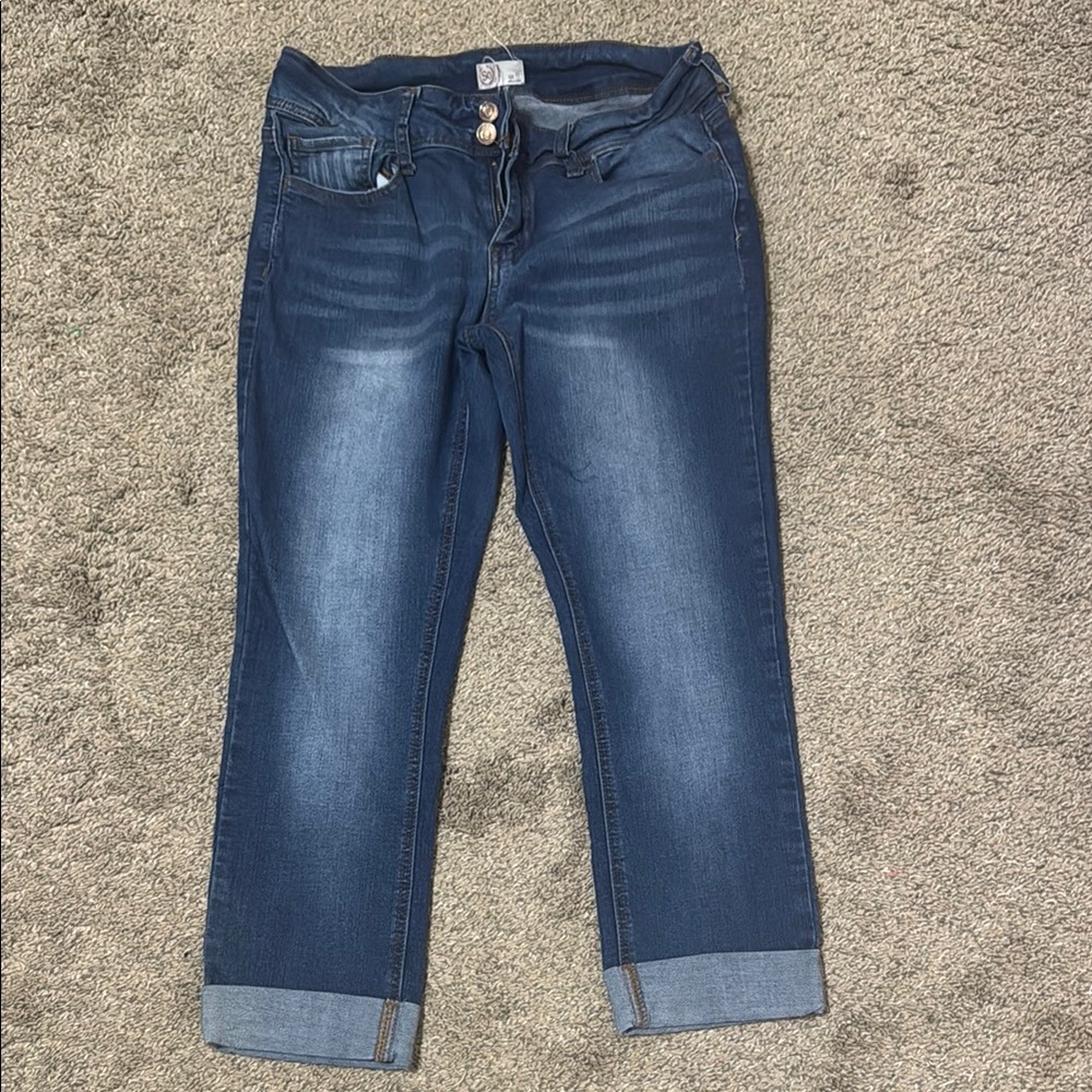 SO cropped jeans